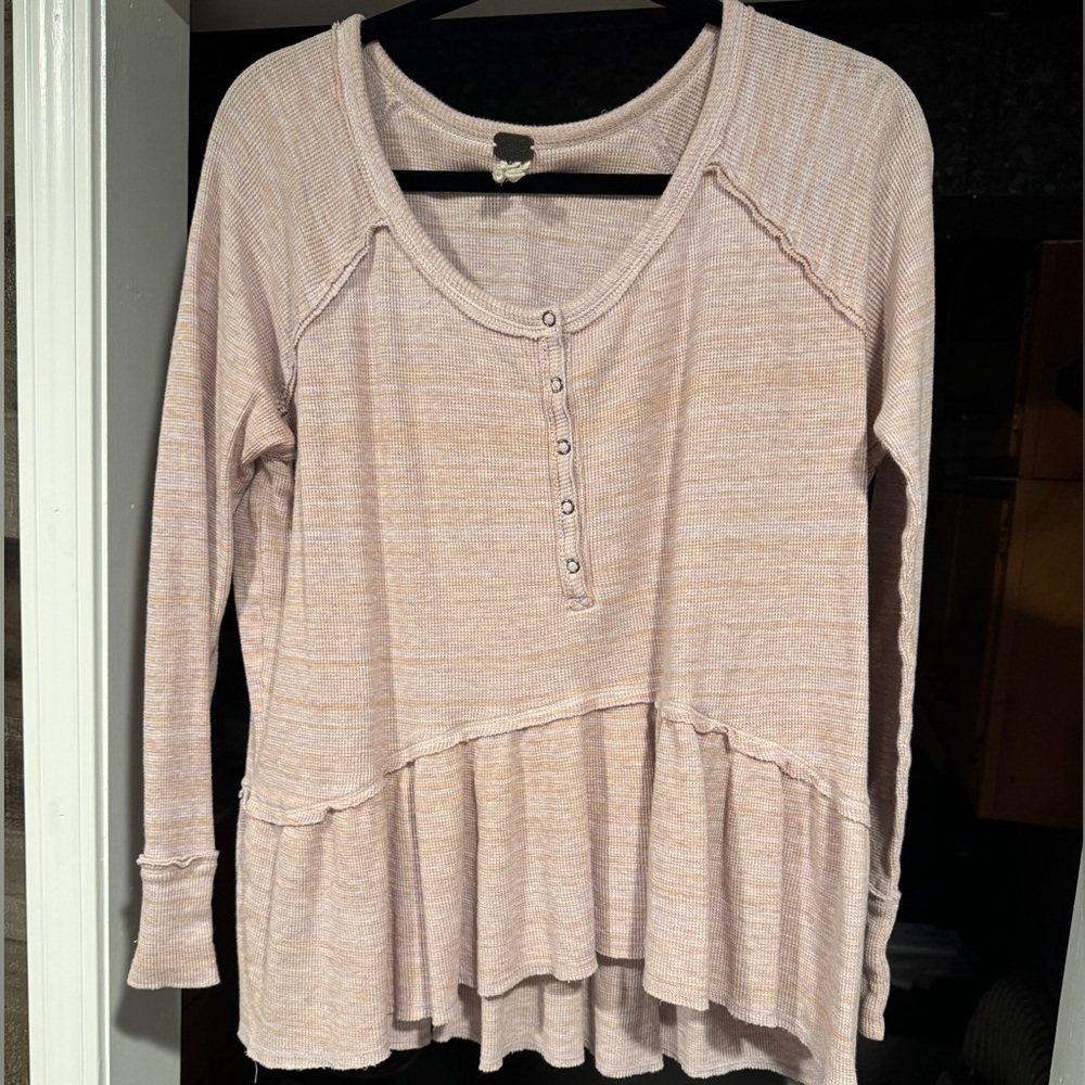 We The Free Medium Pink Waffle Thermal Long Sleeve Flowy Henley